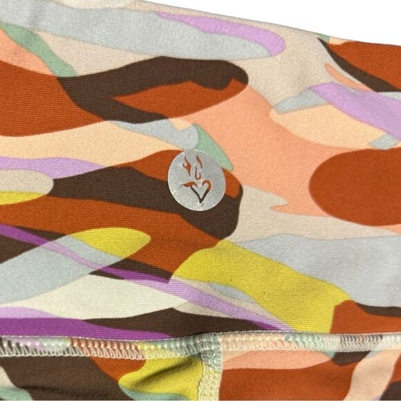 Torrid Camo Multi Color Performance Core 9 Inch Active Bike Short Size 2XL - Picture 7 of 11